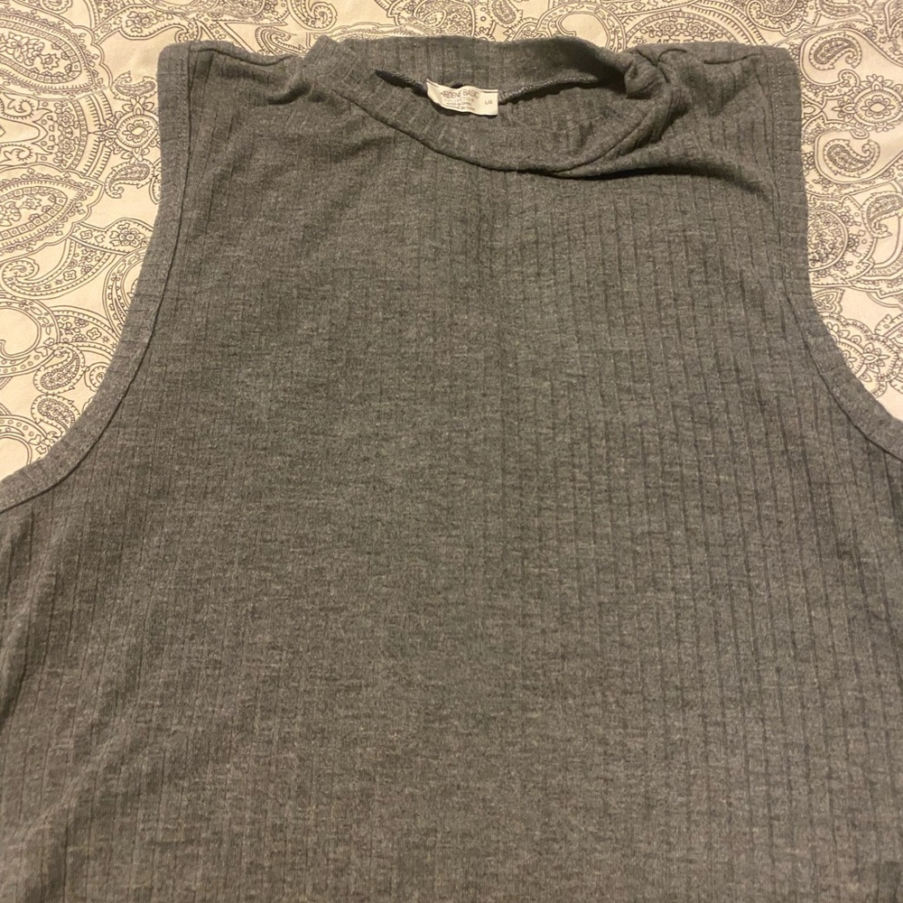 Gray Sleeveless Ribbed Top